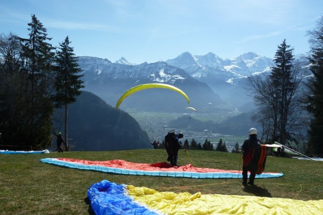 comp_2012 03 31_gcm busfliegen interlaken_0009